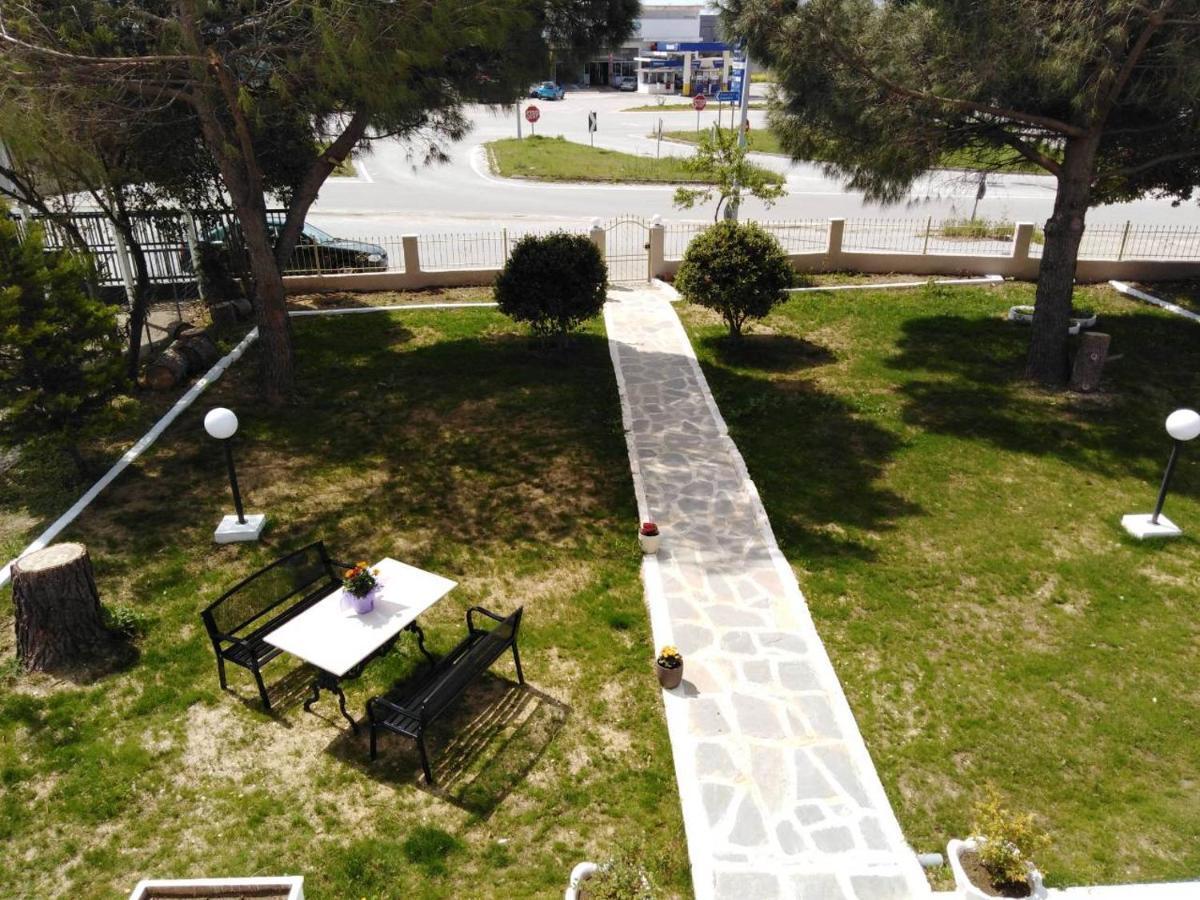 דירות קומוטיני Cozy And Modern מראה חיצוני תמונה