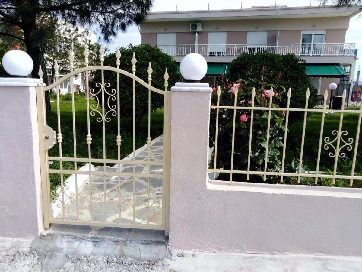 דירות קומוטיני Cozy And Modern מראה חיצוני תמונה
